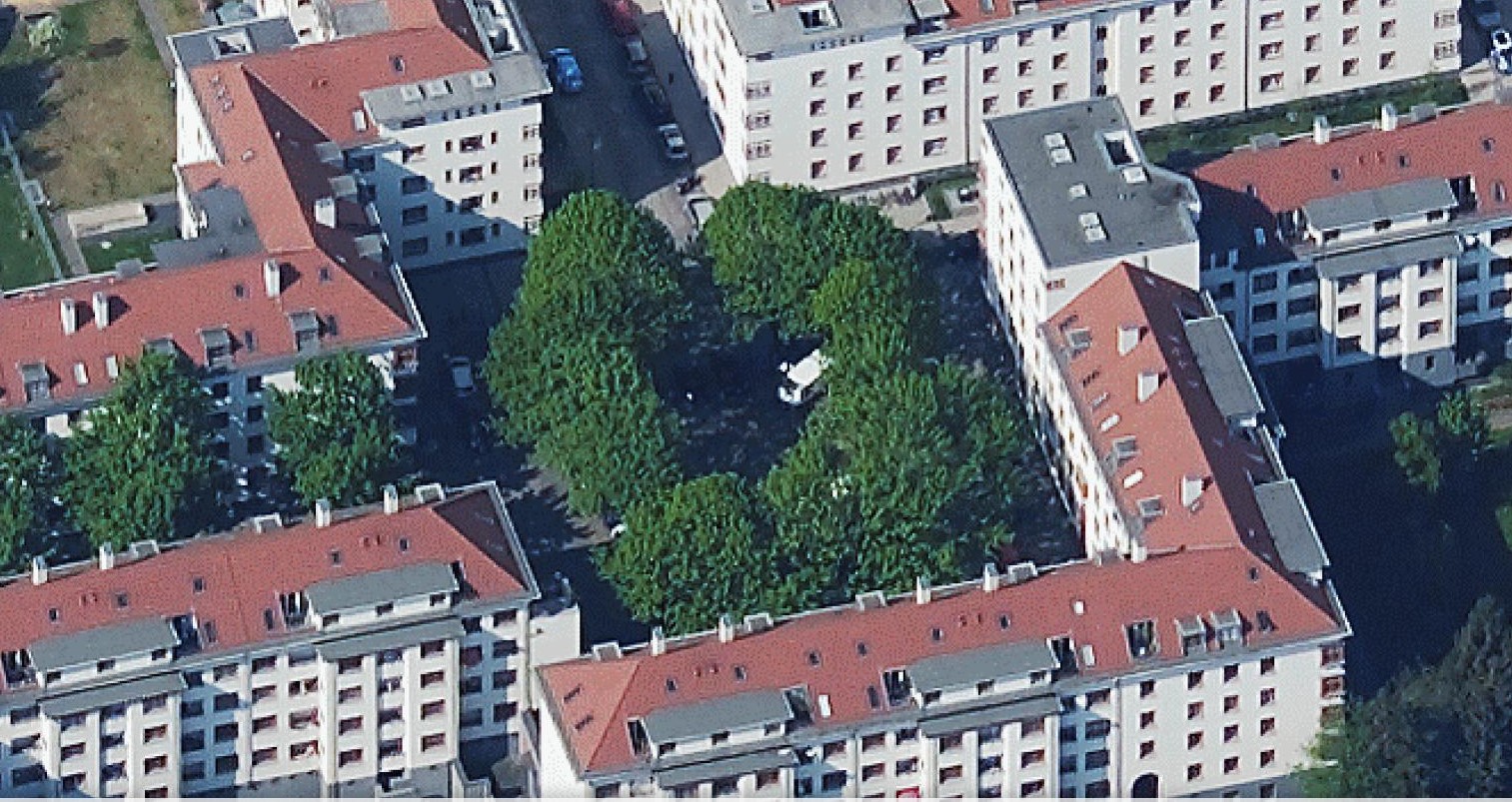 Hier sieht man den Naumannplatz aus der Vogelperspektive. 